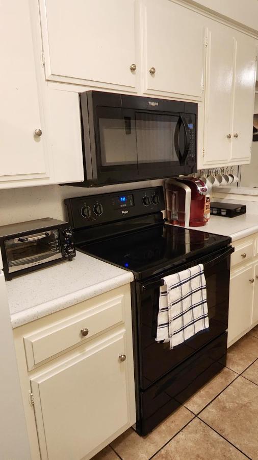 Centrally Located, 4X Queen, 300 Mbps Internet With Backyard! Hemet Luaran gambar